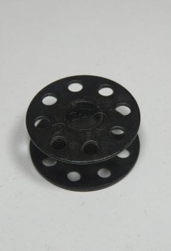 dikiş makinası masura  siyah delikli 4130