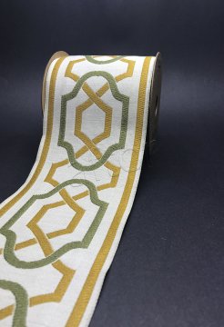 bordür kurdela şerit jakarlı bordür (3.5 mt top) kumaş bordür 100173 V8 Açık vizon zemin-Yeşil sarı